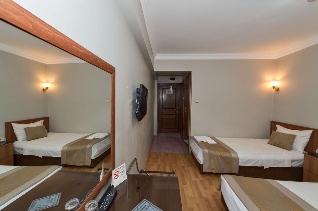 Beyaz Kugu Hotel Estambul Exterior foto