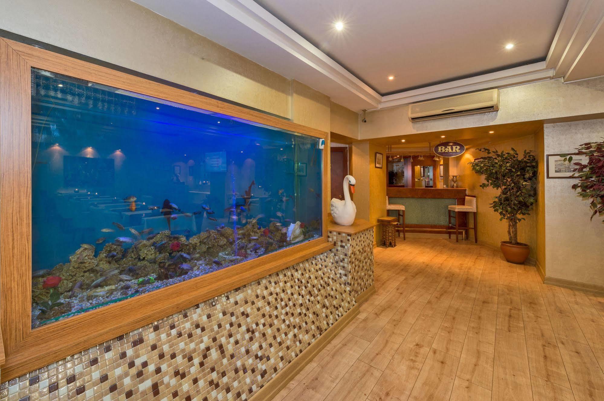 Beyaz Kugu Hotel Estambul Exterior foto